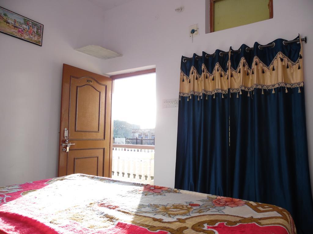 Keshav Palace Pushkar Exterior photo